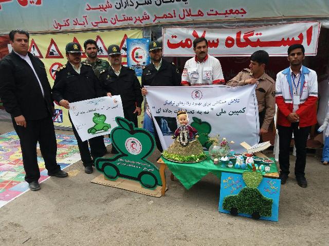بازدید جانشین فرماندهی نیروی انتظامی گلستان و دادستان شهرستان و پیوستن به پویش ملی "نه به تصادفات" در پست ایمنی و سلامت نوروزی یادمان سرداران شهید علی آباد کتول